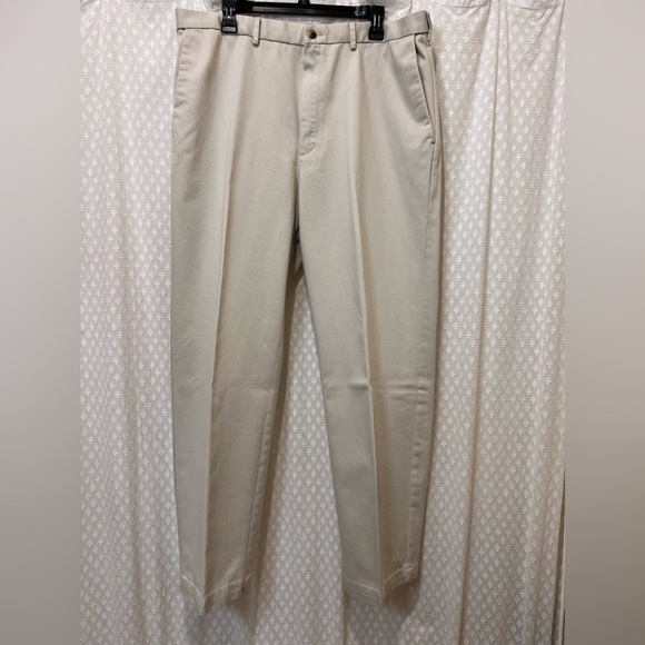 Haggar Premium No Iron Khaki Classic Fit Flat Front 38x32 - Picture 1 of 11